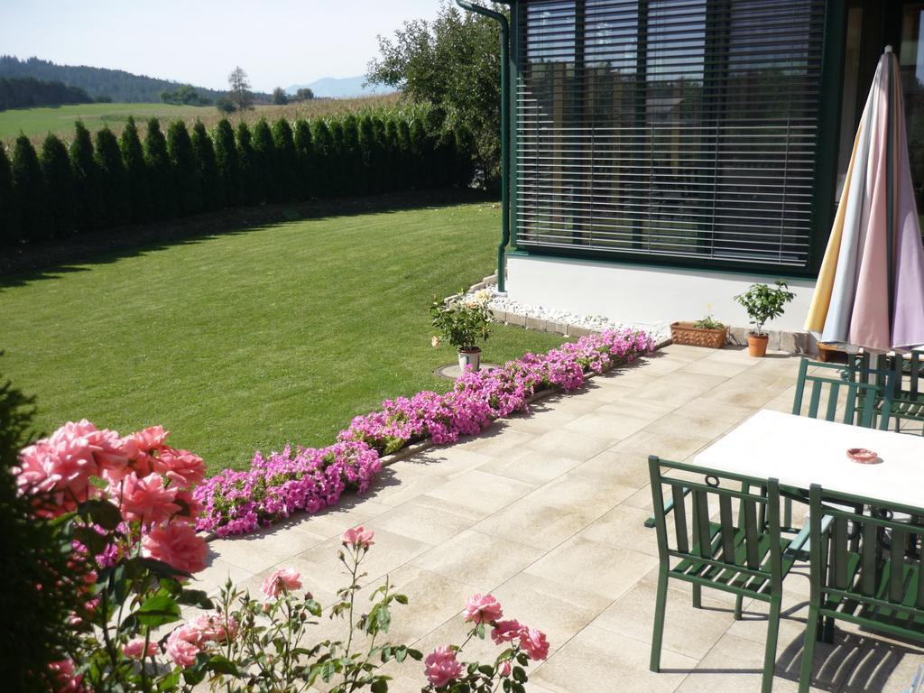 Landhaus Lassnig Moosburg Esterno foto